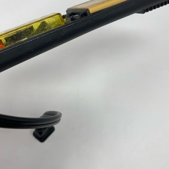 Helen of Troy Ceramic Hair Styling Tool - Black - Picture 6 of 6